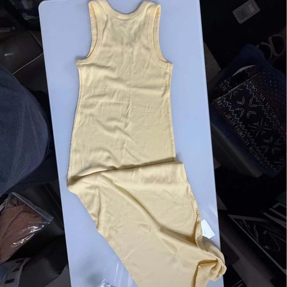 Universal Thread Soft Yellow Ribbed Tank - Picture 3 of 7